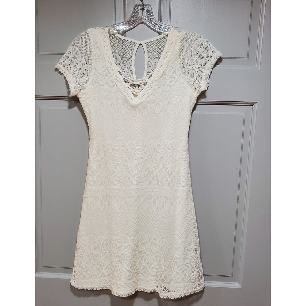Hollister Dress Womens M Medium White Layered Lace Short Sleeve Laced‎ Neck